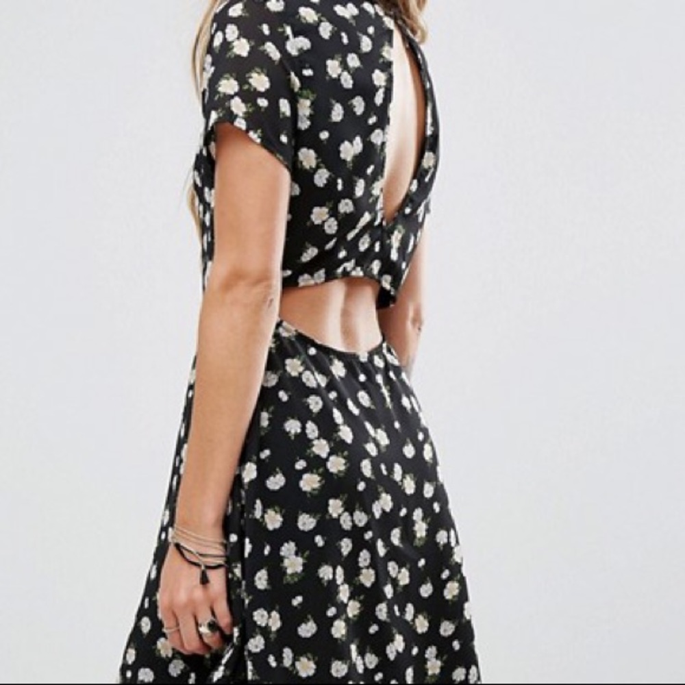 Rage daisy print open back dress - US 8